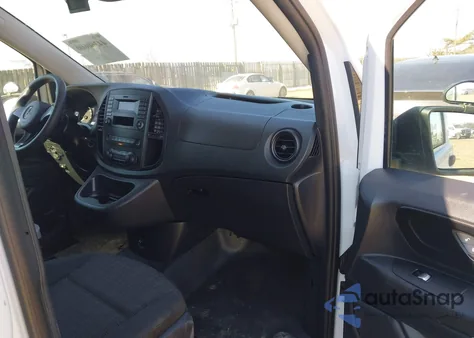 2017 Mercedes-Benz Metris z USA, uszkodzony, nr VIN WD3PG2EA6H3229648